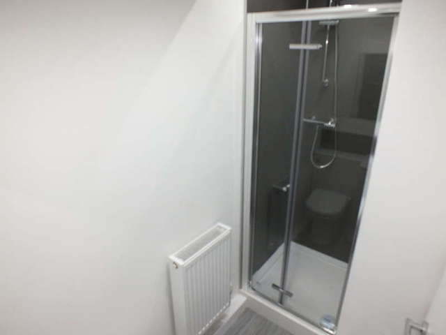  Image of 1 bedroom Flat to rent in The Dell Reading RG1 at South Street Reading Reading, RG1 4JT