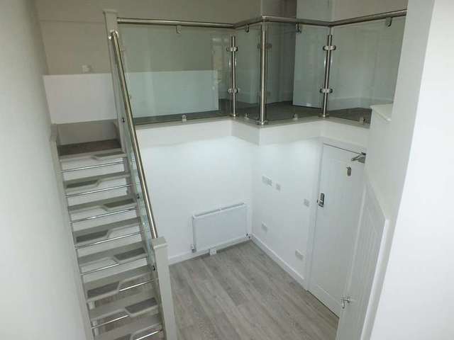  Image of 1 bedroom Flat to rent in The Dell Reading RG1 at South Street Reading Reading, RG1 4JT