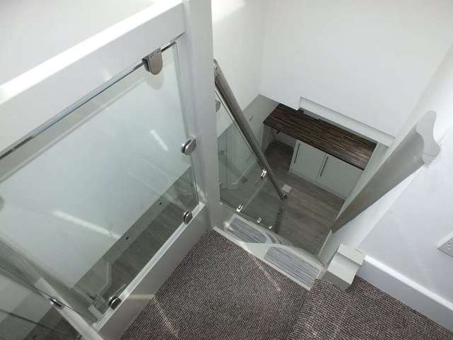  Image of 1 bedroom Flat to rent in The Dell Reading RG1 at South Street Reading Reading, RG1 4JT