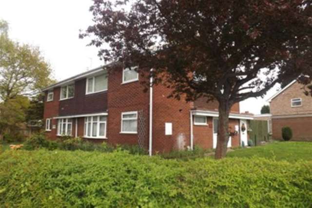  Image of 1 bedroom Flat to rent in Warstones Road Penn Wolverhampton WV4 at Wolverhampton, WV4 4LE