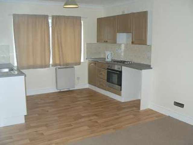  Image of 1 bedroom Ground Flat to rent in Sprowston Road Norwich NR3 at Norwich, NR3 4EJ