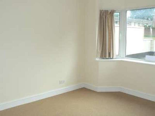  Image of 1 bedroom Ground Flat to rent in Sprowston Road Norwich NR3 at Norwich, NR3 4EJ