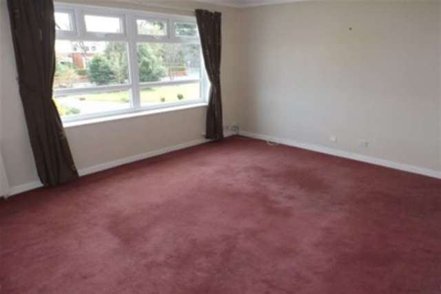  Image of 2 bedroom Flat to rent in St. Annes Road East St. Annes Lytham St. Annes FY8 at Lytham St. Annes, FY8 3HQ