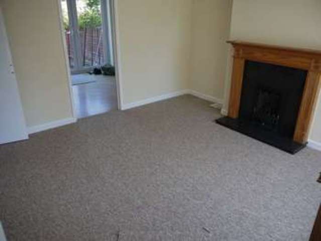  Image of 3 bedroom Semi-Detached house to rent in St. Dunstans Close Glastonbury BA6 at St Dunstans Close  Glastonbury, BA6 9AR