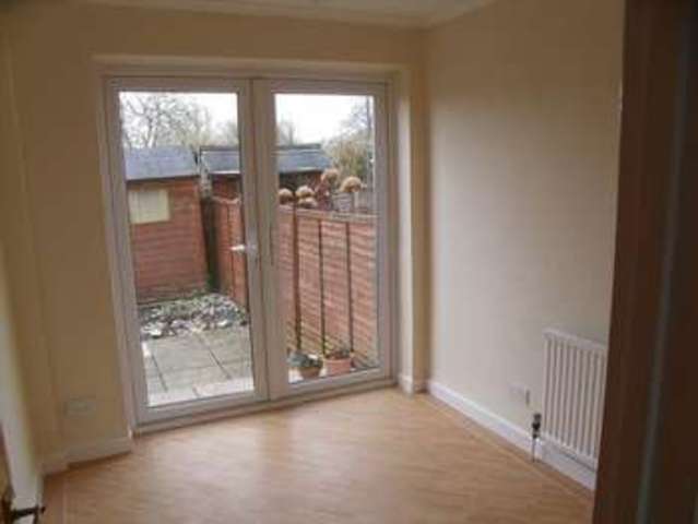  Image of 3 bedroom Semi-Detached house to rent in St. Dunstans Close Glastonbury BA6 at St Dunstans Close  Glastonbury, BA6 9AR