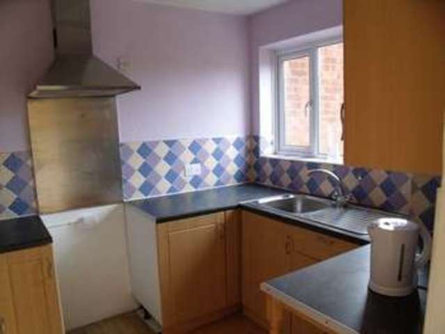  Image of 3 bedroom Semi-Detached house to rent in St. Dunstans Close Glastonbury BA6 at St Dunstans Close  Glastonbury, BA6 9AR