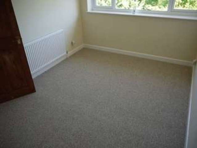  Image of 3 bedroom Semi-Detached house to rent in St. Dunstans Close Glastonbury BA6 at St Dunstans Close  Glastonbury, BA6 9AR