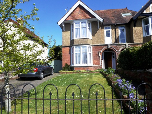  Image of 4 bedroom Detached house to rent in St. Floras Road Littlehampton BN17 at Littlehampton, BN17 6BH