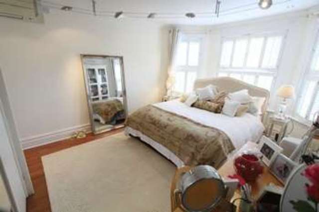  Image of 4 bedroom Semi-Detached house for sale in St. James Road Shirley Southampton SO15 at St. James Road  Southampton, SO15 5HF