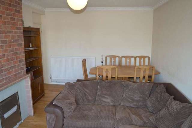  Image of 2 bedroom Flat to rent in Queens Drive London N4 at St. Johns Court Queens Drive London, N4 2BD