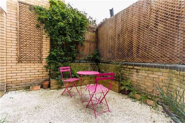  Image of 3 bedroom Apartment for sale in St. Matthews Gardens Cambridge CB1 at Cambridge, CB1 2PT