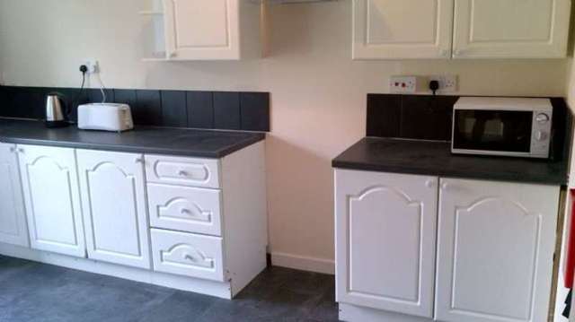  Image of 1 bedroom Studio flat to rent in St. Norbert Drive Ilkeston DE7 at St.Norberts Drive Kirk Hallam Ilkeston, DE7 4EG