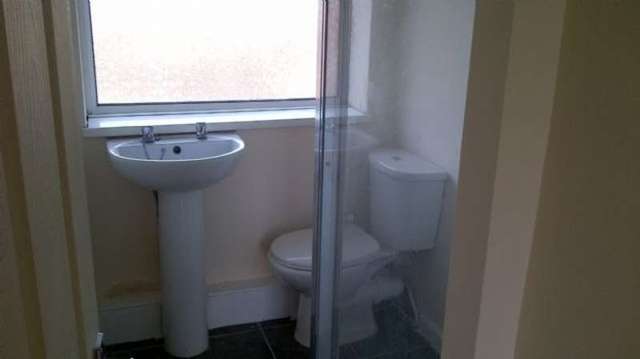 Image of 1 bedroom Studio flat to rent in St. Norbert Drive Ilkeston DE7 at St.Norberts Drive Kirk Hallam Ilkeston, DE7 4EG