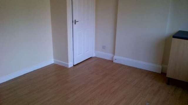  Image of 1 bedroom Studio flat to rent in St. Norbert Drive Ilkeston DE7 at St.Norberts Drive Kirk Hallam Ilkeston, DE7 4EG
