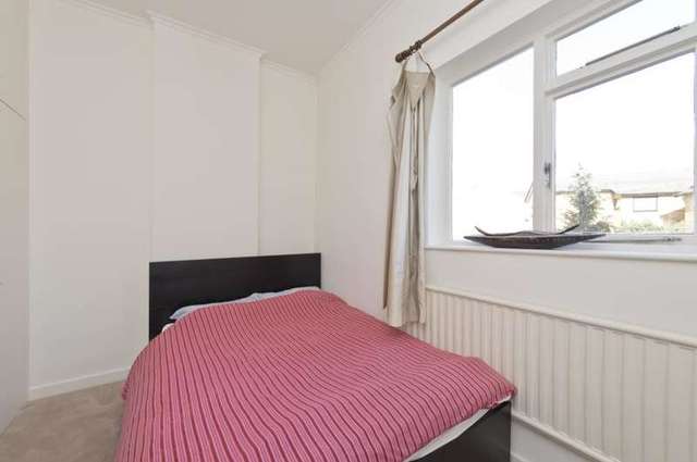  Image of 2 bedroom Flat to rent in St. Quintin Avenue London W10 at St Quintin Avenue  London, W10 6NU