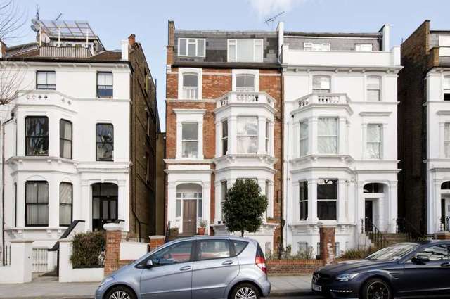  Image of 2 bedroom Flat to rent in St. Quintin Avenue London W10 at St Quintin Avenue  London, W10 6NU