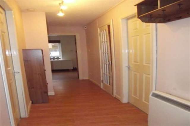  Image of 2 bedroom Flat to rent in St. Vincent Street Glasgow G3 at Glasgow, G3 8EU