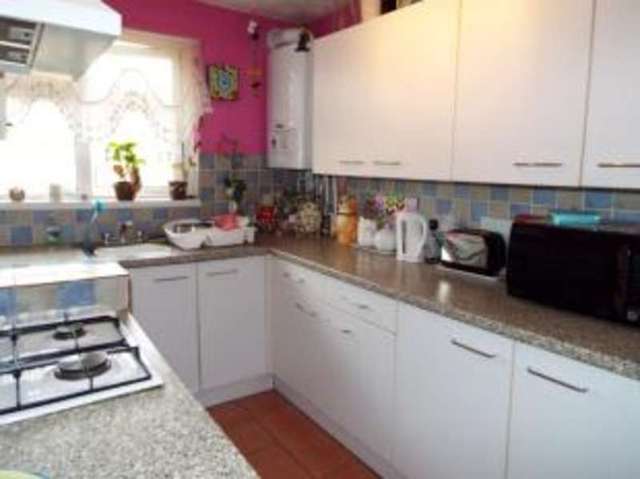  Image of 3 bedroom Flat for sale in Stamford Avenue Hayling Island PO11 at Stamford Avenue Hayling Island South Hayling, PO11 0BN