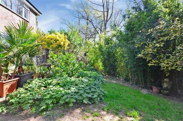 Image of 3 bedroom Detached house for sale in Staple Drive Staplehurst Tonbridge TN12 at Staplehurst Kent Staplehurst, TN12 0SH