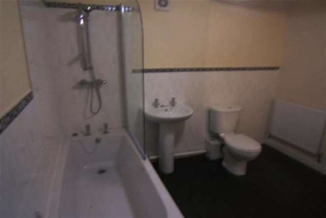  Image of 3 bedroom Flat to rent in Whinney Lane Streethouse Pontefract WF7 at Pontefract, WF7 6DE