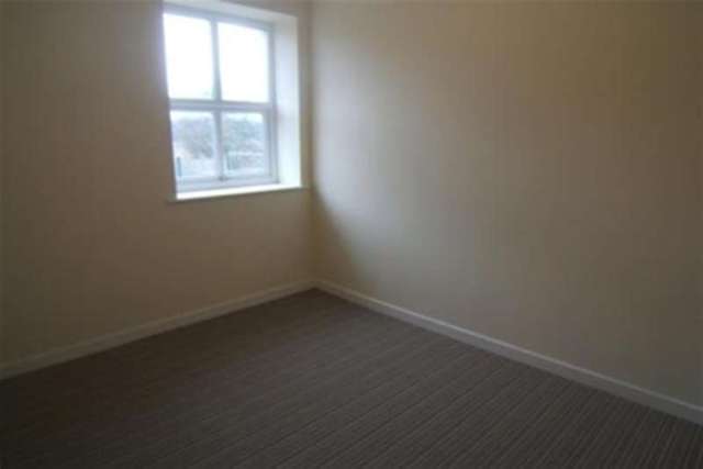  Image of 3 bedroom Flat to rent in Whinney Lane Streethouse Pontefract WF7 at Pontefract, WF7 6DE