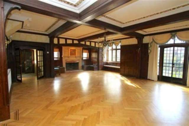  Image of 5 bedroom Semi-Detached house to rent in Station Road Billingshurst RH14 at Billingshurst, RH14 9RE