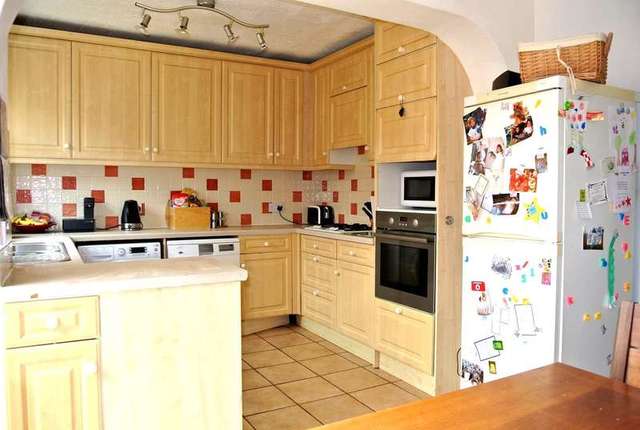  Image of 3 bedroom Terraced house for sale in Station Road Cholsey Wallingford OX10 at Cholsey  Wallingford, OX10 9QB