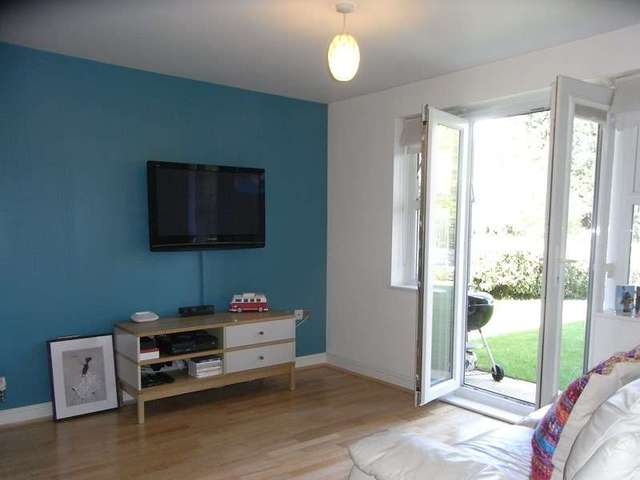  Image of 2 bedroom Flat for sale in Station Road New Barnet Barnet EN5 at Station Road New Barnet New Barnet, EN5 1QA