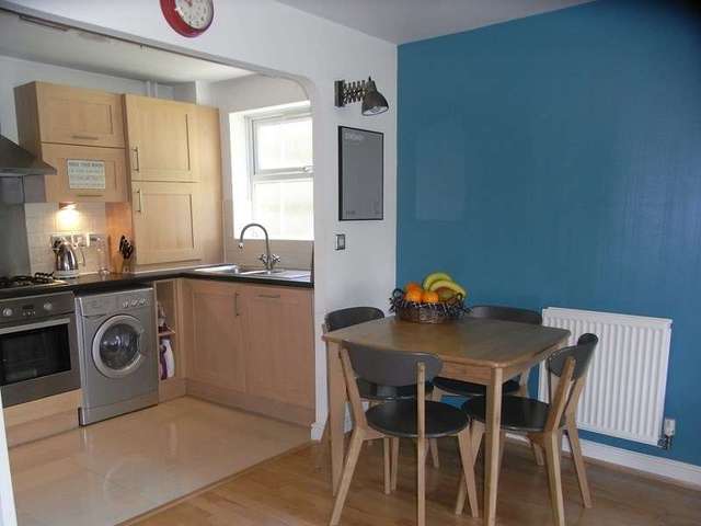  Image of 2 bedroom Flat for sale in Station Road New Barnet Barnet EN5 at Station Road New Barnet New Barnet, EN5 1QA