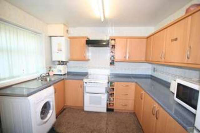  Image of 3 bedroom Terraced house to rent in Stonie Heyes Avenue Rochdale OL12 at Rochdale OL12 9XA Rochdale, OL12 9XA