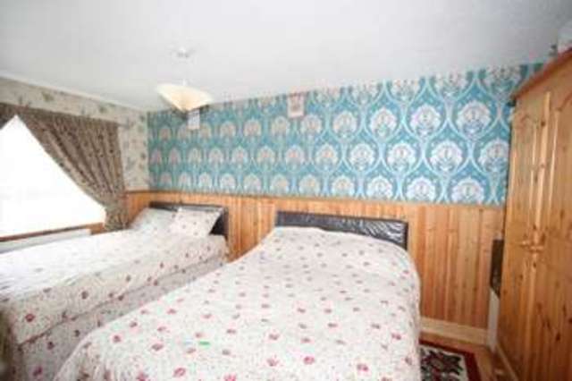  Image of 3 bedroom Terraced house to rent in Stonie Heyes Avenue Rochdale OL12 at Rochdale OL12 9XA Rochdale, OL12 9XA