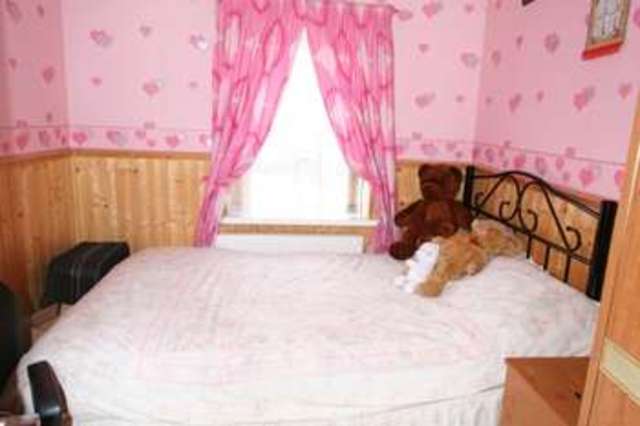  Image of 3 bedroom Terraced house to rent in Stonie Heyes Avenue Rochdale OL12 at Rochdale OL12 9XA Rochdale, OL12 9XA
