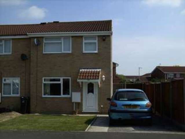  Image of 3 bedroom Semi-Detached house to rent in Stratton Close Bridgwater TA6 at Stratton Close  Bridgwater, TA6 5SL