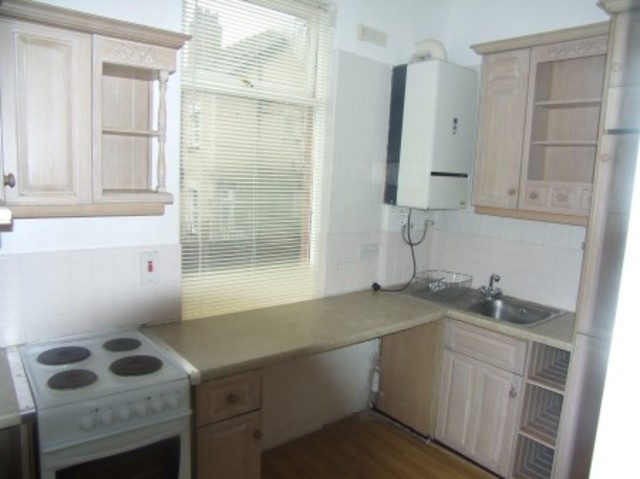  Image of 1 bedroom Apartment to rent in Street Lane Roundhay Leeds LS8 at Street Lane Moortown Leeds, LS8 1BW