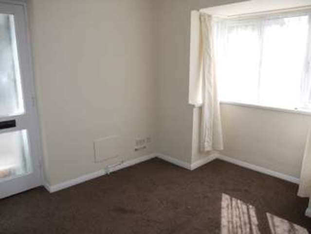  Image of 1 bedroom Semi-Detached house to rent in Strode Road Street BA16 at Strode Road  STREET, BA16 0AT