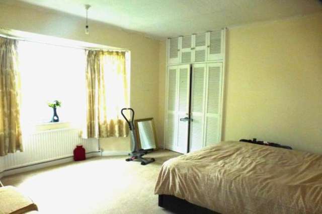  Image of 4 bedroom Detached house for sale in Styal Road Heald Green Cheadle SK8 at STYAL ROAD HEALD GREEN CHEADLE, SK8 3TG