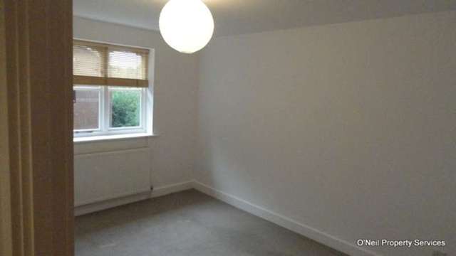  Image of 2 bedroom Flat to rent in Old Mill Gardens Berkhamsted HP4 at Old Mill Gardens  Berkhamsted, HP4 2NZ