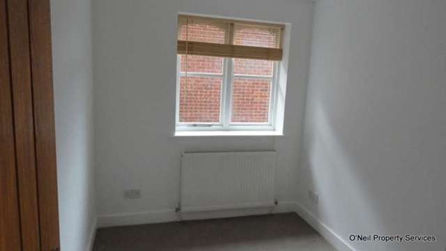  Image of 2 bedroom Flat to rent in Old Mill Gardens Berkhamsted HP4 at Old Mill Gardens  Berkhamsted, HP4 2NZ