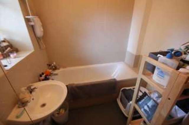  Image of 1 bedroom Flat to rent in Sylvester Road London E8 at East London London East London, E8 1ET