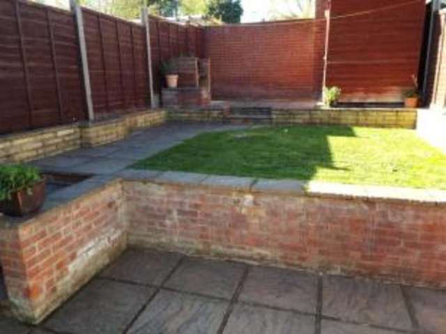  Image of 3 bedroom Terraced house for sale in Purbrook Road Tadley RG26 at Tadley Hampshire Heath End, RG26 4PR