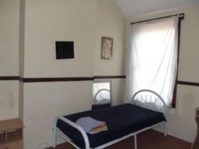  Image of 3 bedroom Terraced house for sale in Tame Road Birmingham B6 at Birmingham West Midlands Aston, B6 7DJ