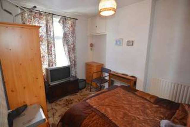  Image of 3 bedroom Terraced house for sale in Tat Bank Road Oldbury B68 at Tat Bank Road  Oldbury, B68 8NR