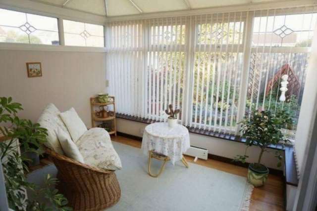  Image of 3 bedroom End of Terrace to rent in Eaton Crescent Taunton TA2 at EATON CRESCENT  TAUNTON, TA2 7UF