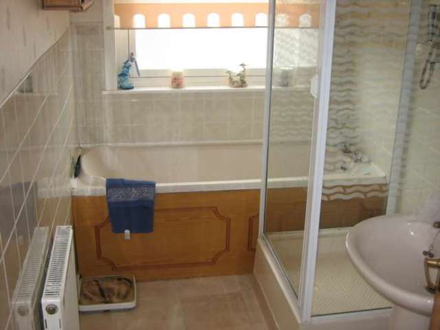  Image of 3 bedroom Flat to rent in Tay Place Johnstone PA5 at Tay Place Corseford Johnstone, PA5 0PA