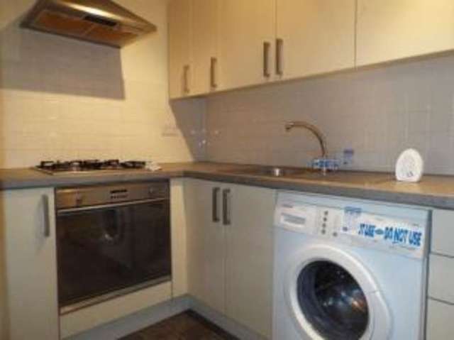  Image of 1 bedroom Flat for sale in Ingersoll Road Enfield EN3 at 7 Ingersoll Road Enfield Ponders End, EN3 5PF