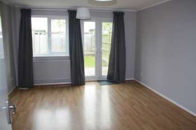  Image of 2 bedroom Semi-Detached house to rent in Grenville Way Thame OX9 at Grenville Way  Thame, OX9 3YN