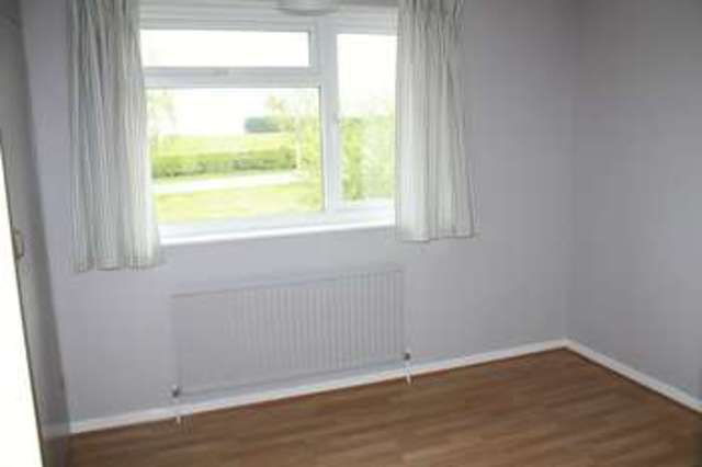  Image of 2 bedroom Semi-Detached house to rent in Grenville Way Thame OX9 at Grenville Way  Thame, OX9 3YN