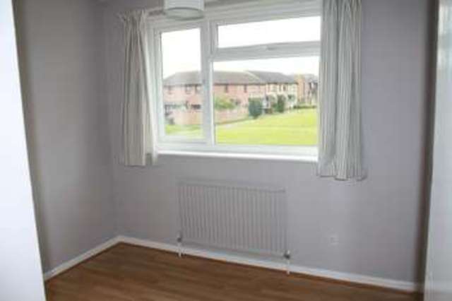  Image of 2 bedroom Semi-Detached house to rent in Grenville Way Thame OX9 at Grenville Way  Thame, OX9 3YN