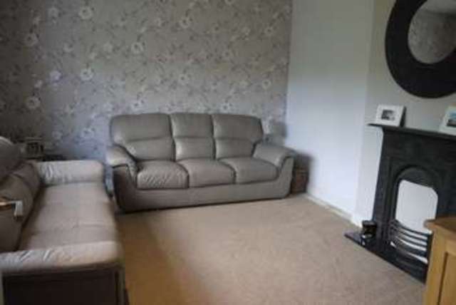  Image of 3 bedroom Terraced house for sale in Thame Road Aylesbury HP21 at Thame Road  Aylesbury, HP21 8LY