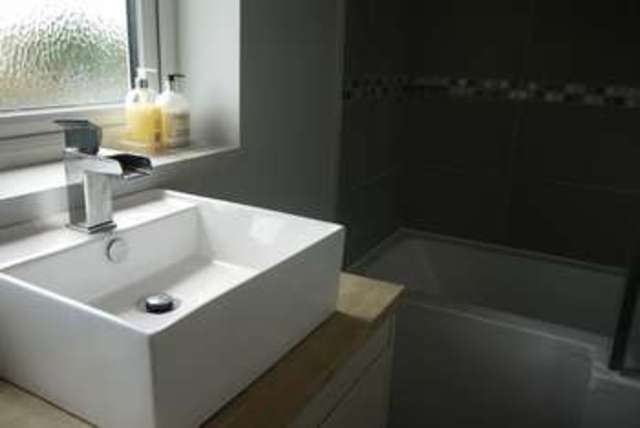  Image of 3 bedroom Terraced house for sale in Thame Road Aylesbury HP21 at Thame Road  Aylesbury, HP21 8LY